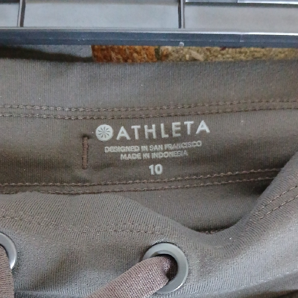 Athleta Joggers Women - Picture 2 of 15